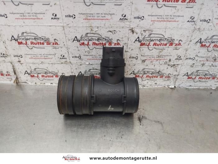 Gebruikte Luchtmassameter Opel Agila O148101
