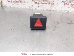 O148118 Gebruikte alarmlicht schakelaar Audi A4