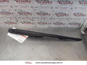 O148174 Gebruikte ruitenwisserarm achter Hyundai Accent