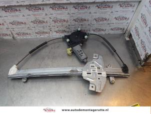 O148177 Gebruikte ruitmechaniek 4deurs rechts-voor Hyundai Accent
