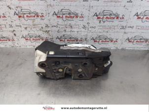 O148181 Gebruikte portierslot mechaniek 4deurs rechts-voor Volkswagen Polo