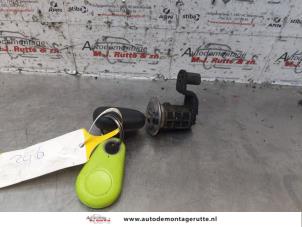 O148266 Gebruikte portierslot cilinder links Renault Megane