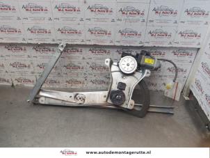 O148282 Gebruikte raammechaniek 4deurs rechts-voor Chevrolet Aveo