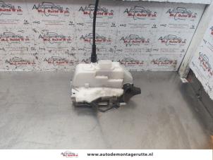 O148359 Gebruikte slotmechaniek portier 4deurs links-voor Renault Megane