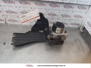 O148457 Gebruikte abs pomp Suzuki Wagon R+