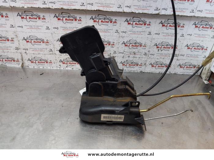 Gebruikte Deurslot Mechaniek 4Deurs links-voor Ford Mondeo O148489