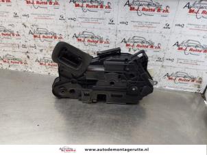 O148538 Gebruikte slotmechaniek portier 4deurs links-voor Volkswagen Golf