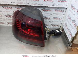 O148547 Gebruikte achterlicht links Volkswagen Golf