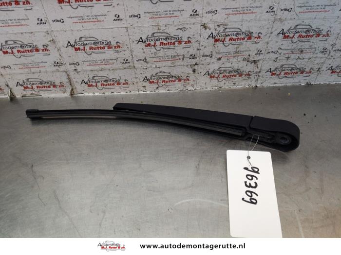 Gebruikte Ruitenwisserarm achter BMW 3-Serie O148589
