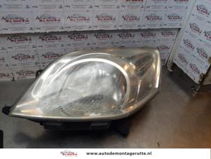 O148622 Gebruikte koplamp links Peugeot Bipper