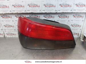 O148635 Gebruikte achterlicht links Peugeot 306