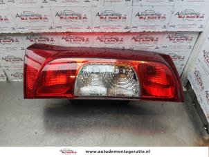 O148641 Gebruikte achterlicht links Peugeot Bipper