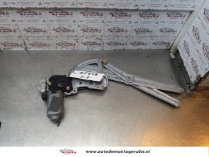 O148775 Gebruikte ruitmechaniek 2deurs links-voor Peugeot 205