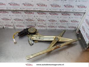 O148844 Gebruikte ruitmechaniek 4deurs rechts-voor Suzuki Alto