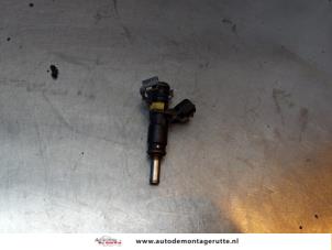 O148875 Gebruikte injector (benzine injectie) Peugeot 308