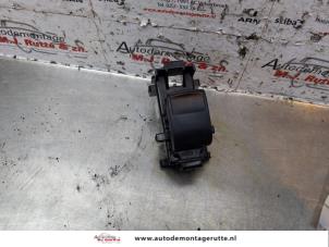 O148999 Gebruikte ruit schakelaar elektrisch Toyota Yaris