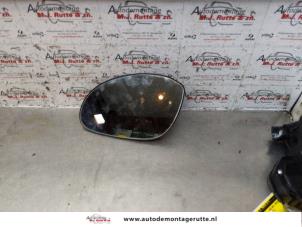 Gebruikte Spiegelglas links Opel Vectra B (36) 1.8 16V Ecotec Prijs op aanvraag aangeboden door Autodemontage M.J. Rutte B.V.
