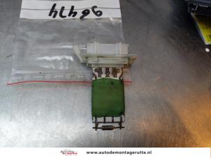 O149015 Gebruikte kachel weerstand Opel Corsa