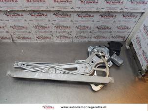 O149216 Gebruikte ruitmechaniek 4deurs links-voor Toyota Yaris
