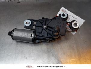 Gebruikte Motor Ruitenwisser achter Seat Ibiza IV SC (6J1) 1.4 16V Prijs op aanvraag aangeboden door Autodemontage M.J. Rutte B.V.