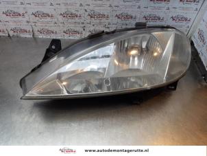 O149608 Gebruikte linker koplamp Renault Megane