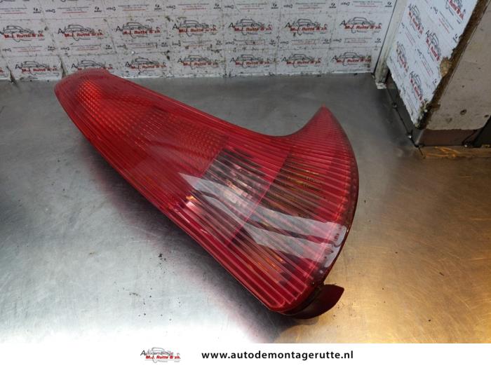 Gebruikte Achterlicht rechts Peugeot 206 O149612