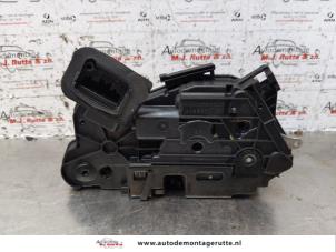 O149804 Gebruikte deurslot mechaniek 4deurs links-voor Volkswagen Polo