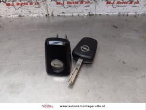 Gebruikte Portierslot Cilinder links Opel Zafira (M75) 1.9 CDTI 16V Prijs op aanvraag aangeboden door Autodemontage M.J. Rutte B.V.