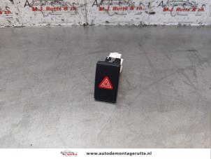 O149938 Gebruikte schakelaar paniekverlichting Volkswagen Golf