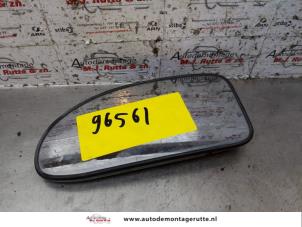Gebruikte Spiegelglas links Ford Focus 1 1.6 16V Prijs op aanvraag aangeboden door Autodemontage M.J. Rutte B.V.