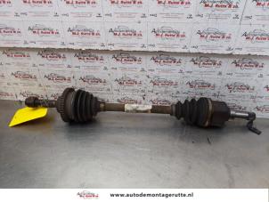 O149999 Gebruikte aandrijfas links-voor Peugeot 206 PLUS