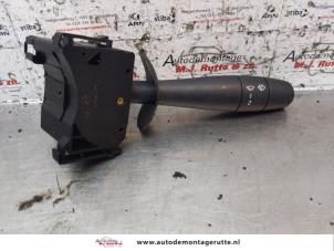 O150199 Gebruikte ruitenwis schakelaar Renault Trafic