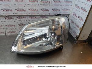 O150264 Gebruikte linker koplamp Peugeot Partner