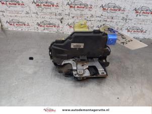 O150353 Gebruikte slotmechaniek portier 2deurs rechts Seat Ibiza