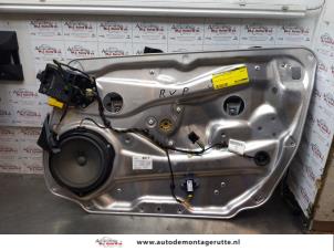 O150419 Gebruikte ruitmechaniek 4deurs rechts-voor Mercedes E-Klasse