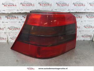 O150424 Gebruikte achterlicht links Volkswagen Golf