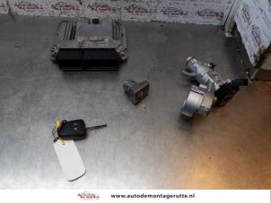 O150539 Gebruikte contactslot + computer Chevrolet Aveo
