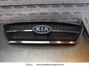 Gebruikte Grille Kia Sorento I (JC) 3.5 V6 24V Prijs op aanvraag aangeboden door Autodemontage M.J. Rutte B.V.