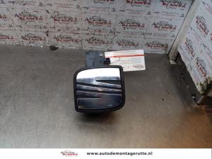 Gebruikte Handgreep Achterklep Seat Cordoba (6L2) 1.4 16V Prijs op aanvraag aangeboden door Autodemontage M.J. Rutte B.V.