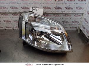 O150693 Gebruikte koplamp rechts Peugeot Partner