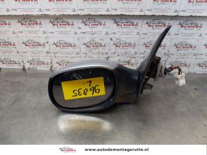O150775 Gebruikte buitenspiegel links Peugeot 206