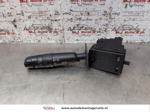 O150953 Gebruikte schakelaar richtingaanwijzer Peugeot 106