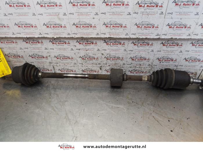 Gebruikte Aandrijfas rechts-voor Fiat Punto O151166