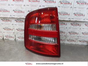 O151261 Gebruikte achterlicht links Skoda Fabia