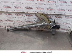 O151356 Gebruikte raammechaniek 4deurs links-voor Suzuki Swift