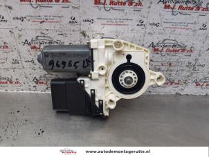 O151429 Gebruikte raammotor portier Volkswagen Golf