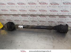 O151533 Gebruikte aandrijfas rechts-voor Volkswagen Golf