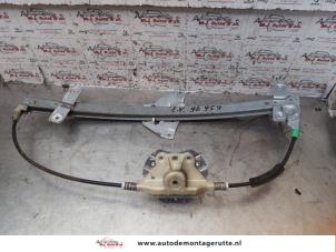 O151543 Gebruikte ruitmechaniek 4deurs links-voor Mitsubishi Carisma