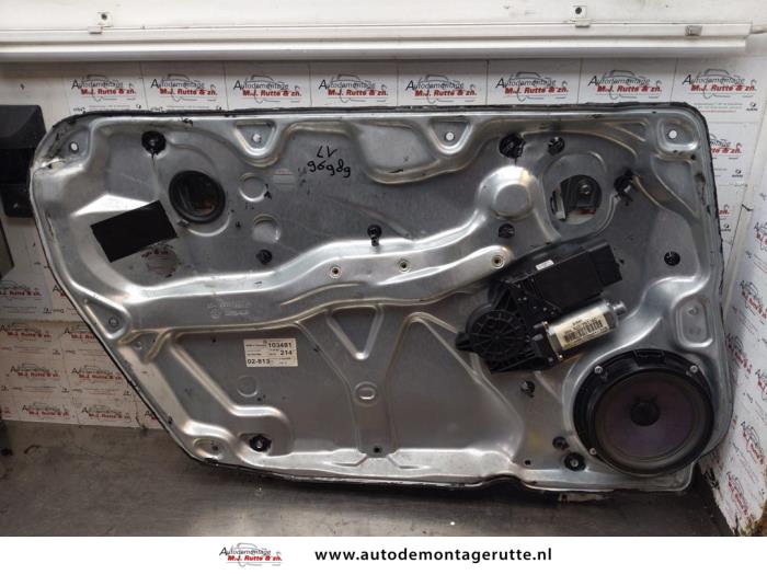 Gebruikte Raammechaniek 4Deurs links-voor Volkswagen Passat O151567