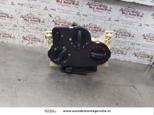 O151682 Gebruikte kachel bedieningspaneel Dacia Logan